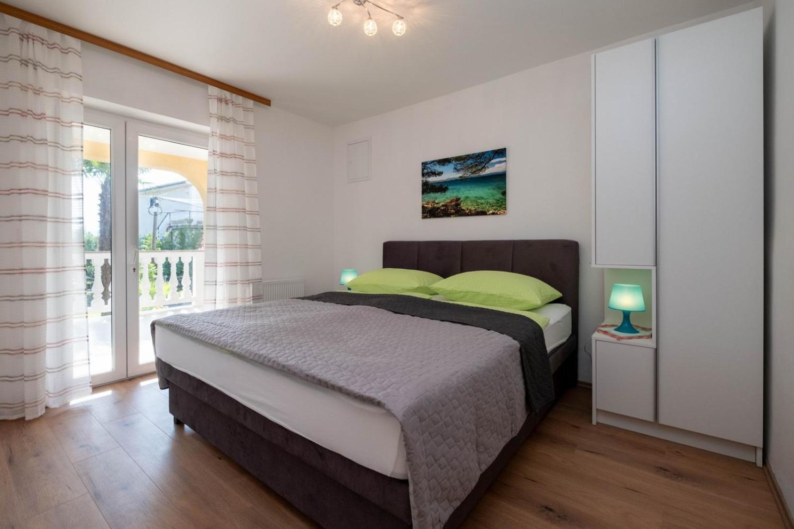 Apartments Serbecic Malinska Bagian luar foto