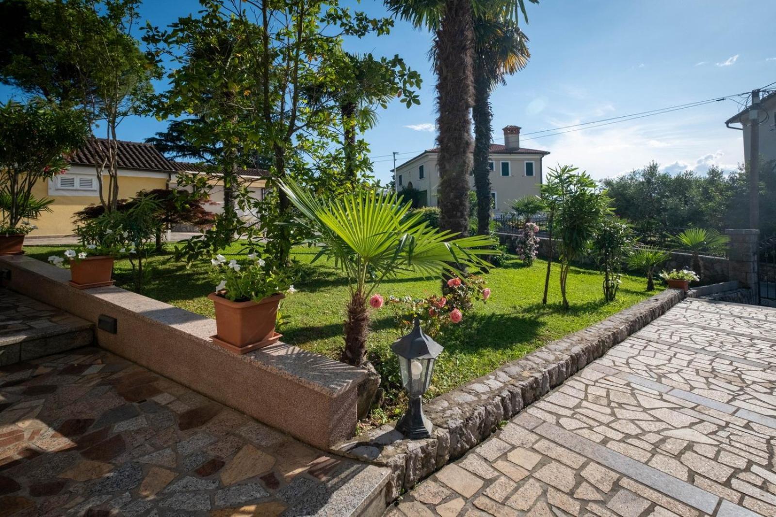 Apartments Serbecic Malinska Bagian luar foto